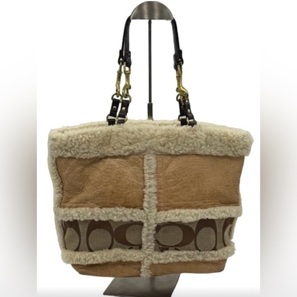 ⭐️Coach Shearling Tote Bag - Rare EUC MSRP $597 - Picture 1 of 16